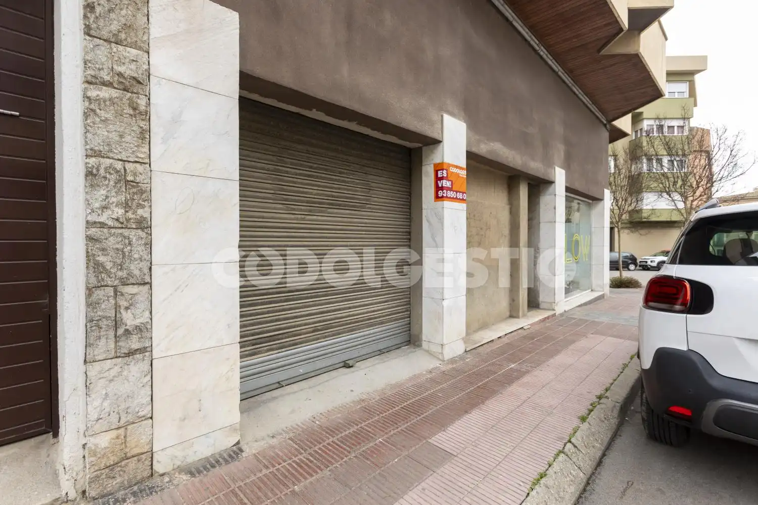 Local comercial en venda a Doctor Fleming