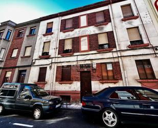 Exterior view of Flat for sale in León Capital   with Heating and Parquet flooring