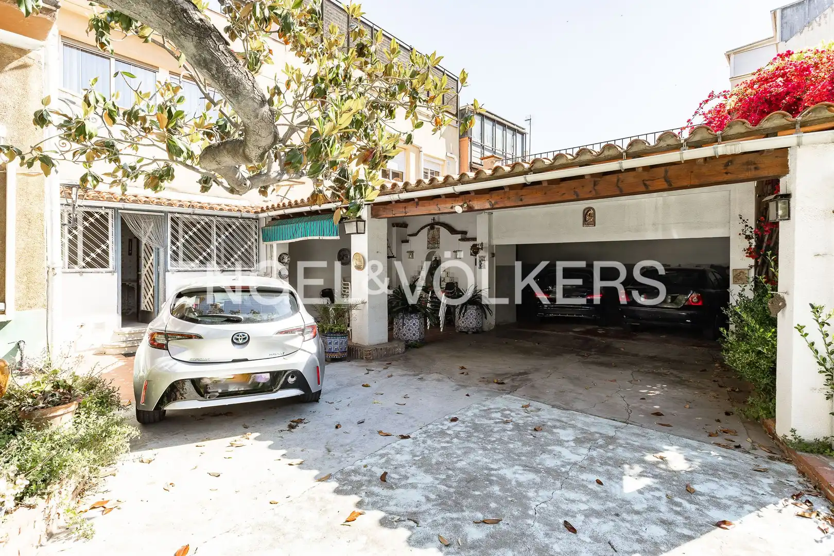 Exterior view of Houses for sale in El Prat de Llobregat  with Heating, Private garden and Terrace