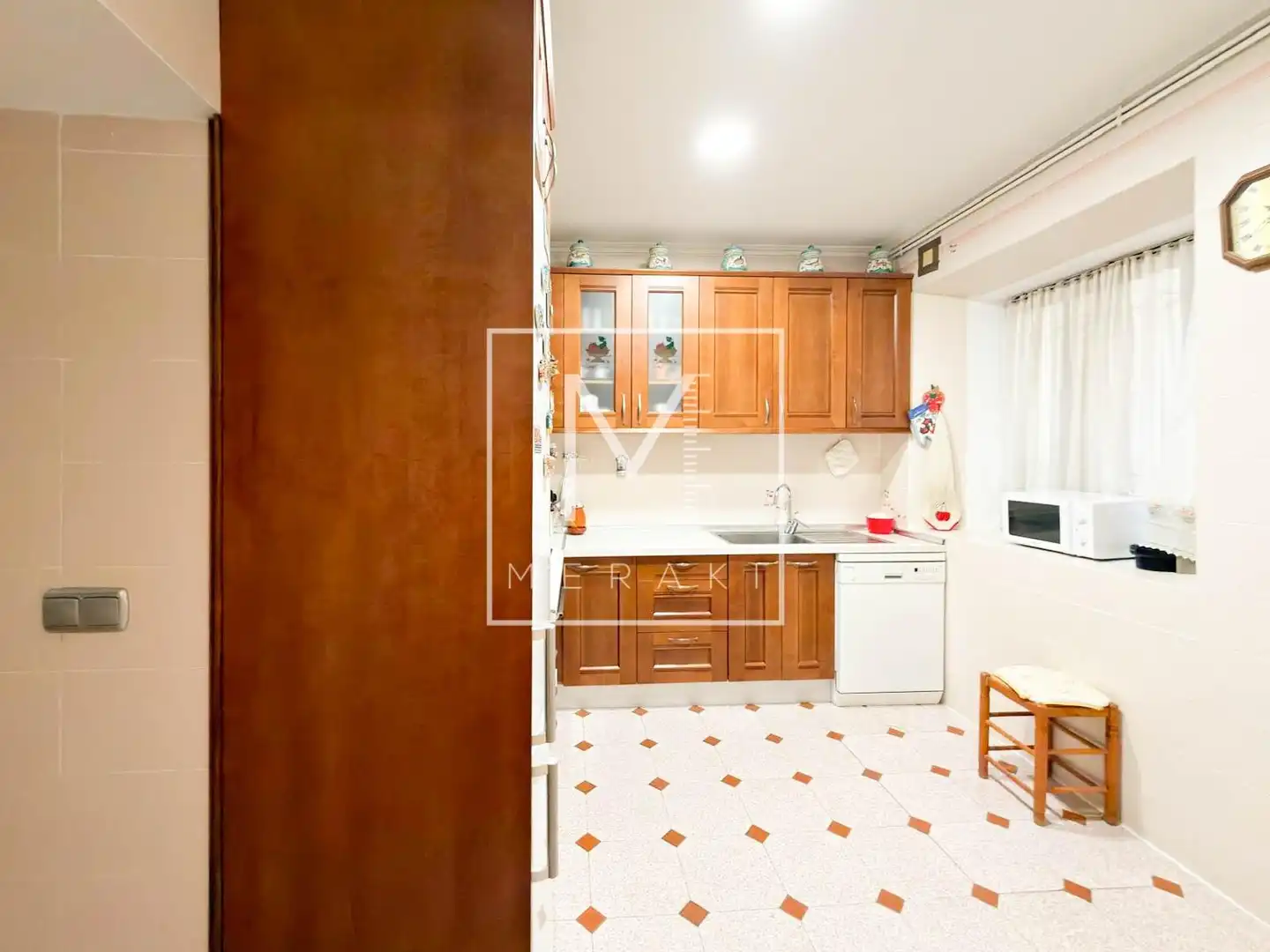 Cuina de Casa o xalet en venda en Albacete amb Calefacció, Jardí privat i Terrassa