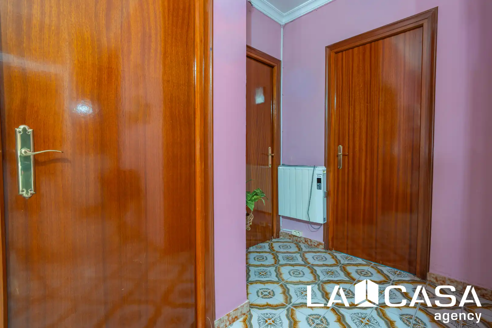 Houses for sale in Dos Hermanas  with Air Conditioner, Heating and Furnished