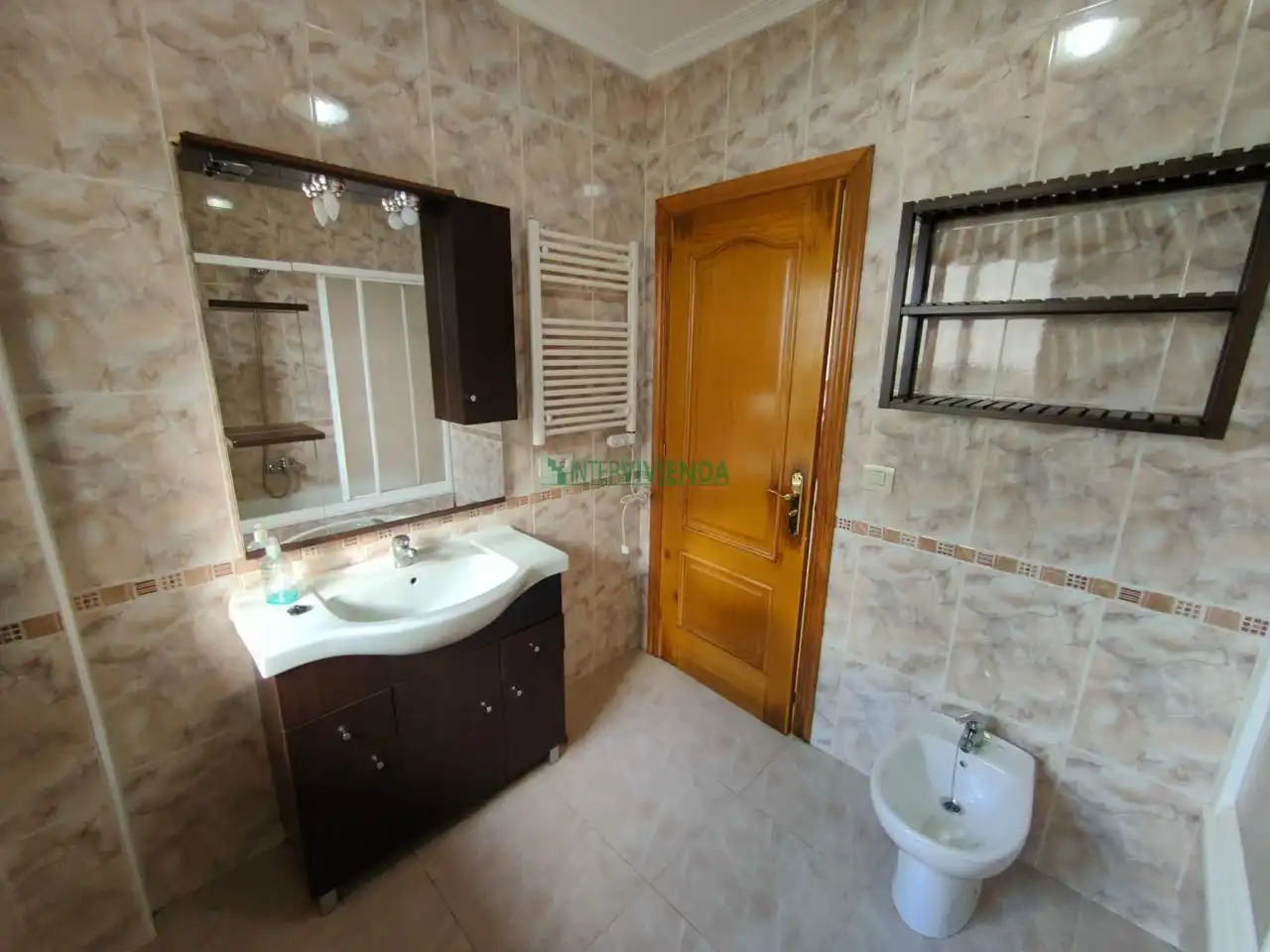 Bany de Casa o xalet de lloguer en Redondela amb Calefacció, Jardí privat i Moblat