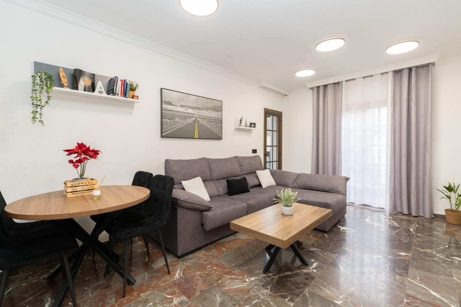 Sala de estar de Piso en venta en Motril con Aire acondicionado y Balcón