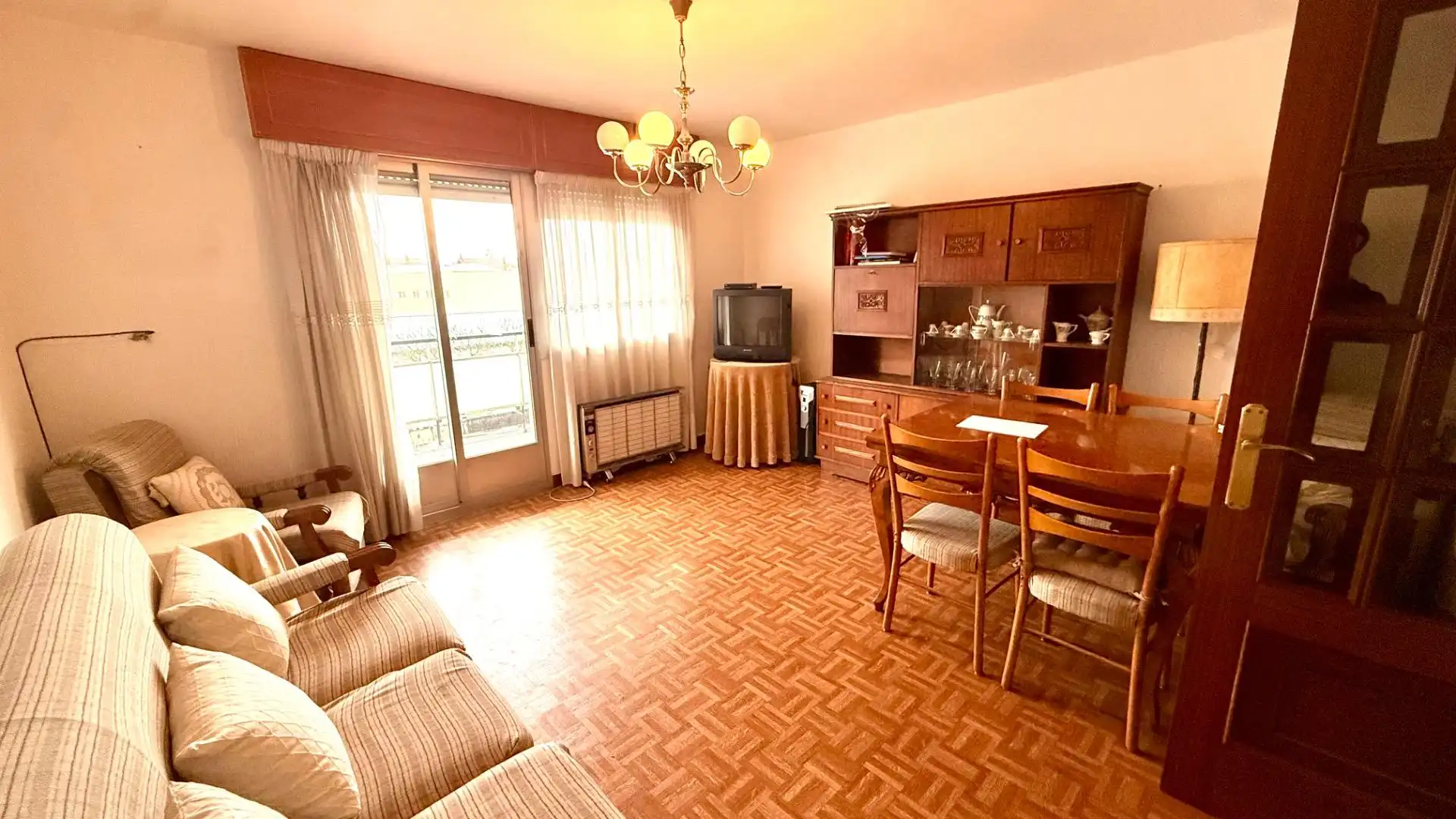 Sala de estar de Piso en venta en Ourense Capital  con Amueblado y Balcón