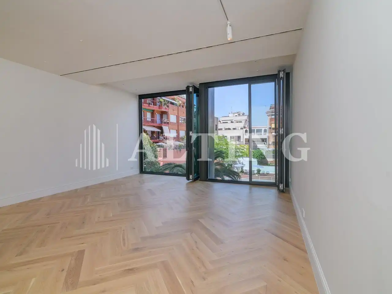 Sala d'estar de Pis en venda en Barcelona amb Aire condicionat, Calefacció i Jardí privat