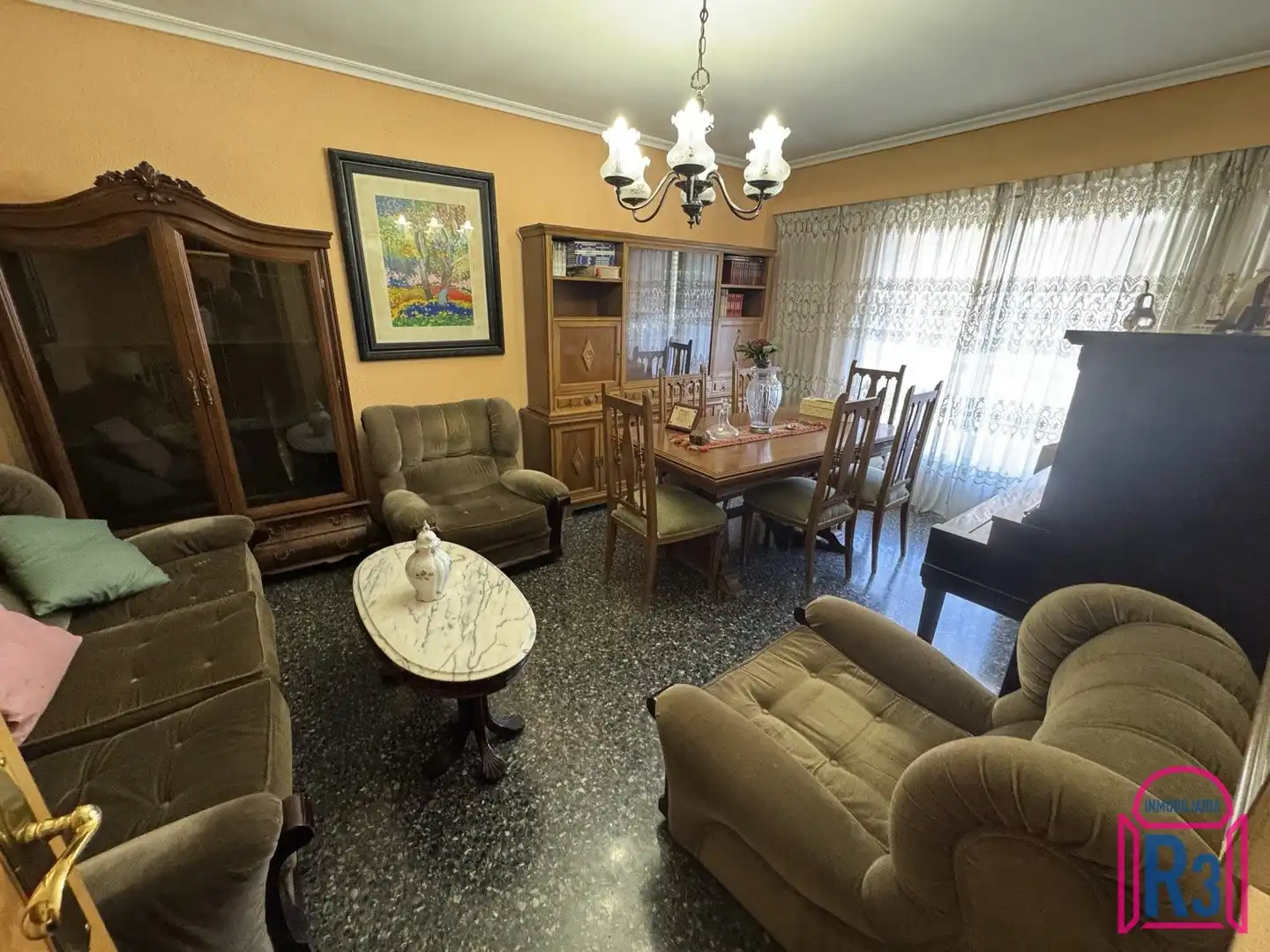Comedor de Piso en venta en Las Eras de Renueva