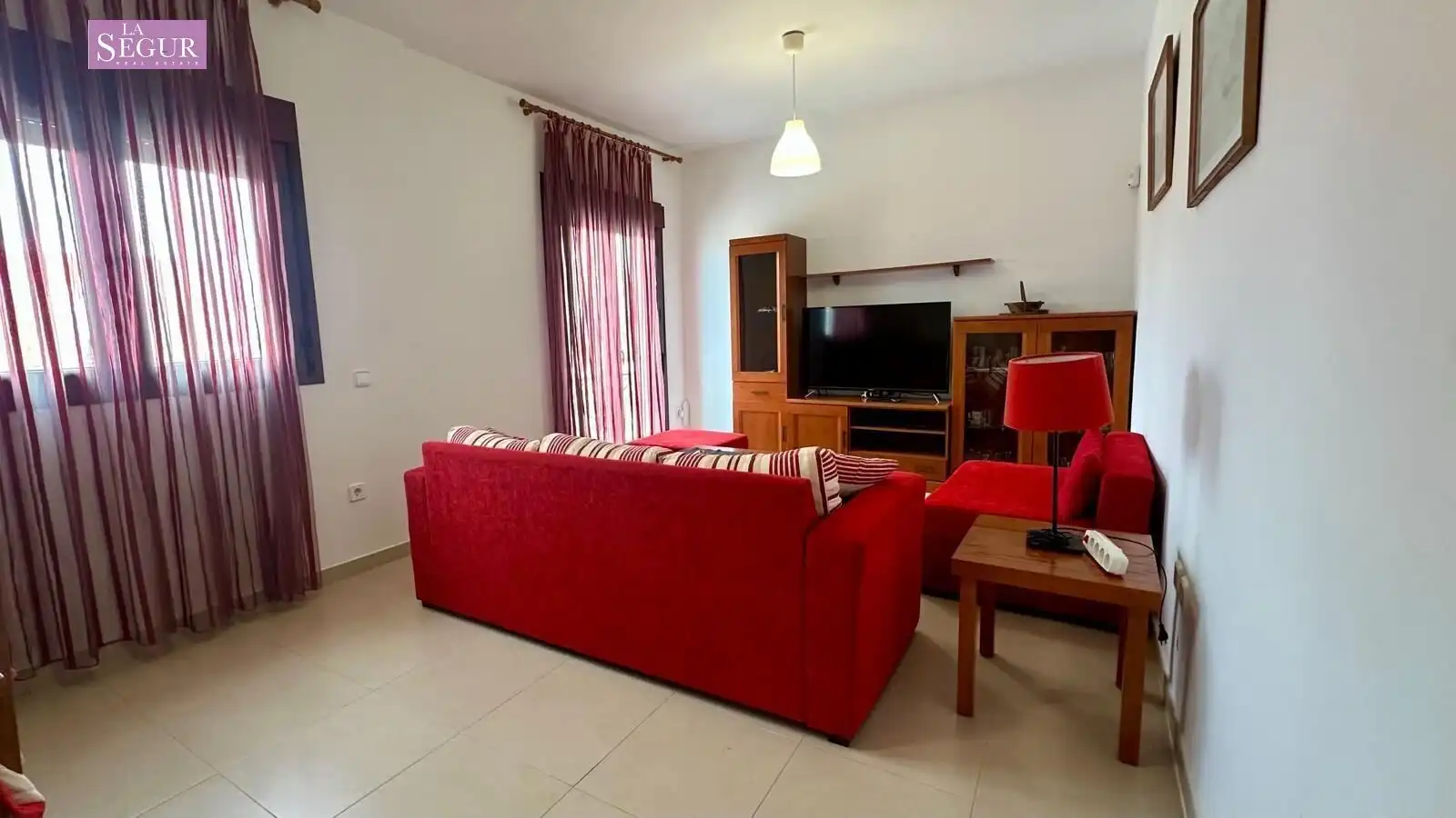 Sala d'estar de Àtic en venda en Conil de la Frontera amb Aire condicionat, Terrassa i Balcó