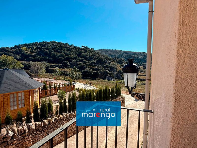Vista exterior de Casa o xalet en venda en Olocau del Rey amb Terrassa, Traster i Balcó