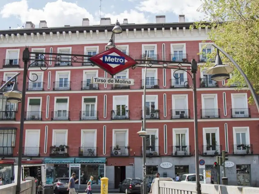 Exterior view of Commercial properties for sale in Madrid  with Air Conditioner