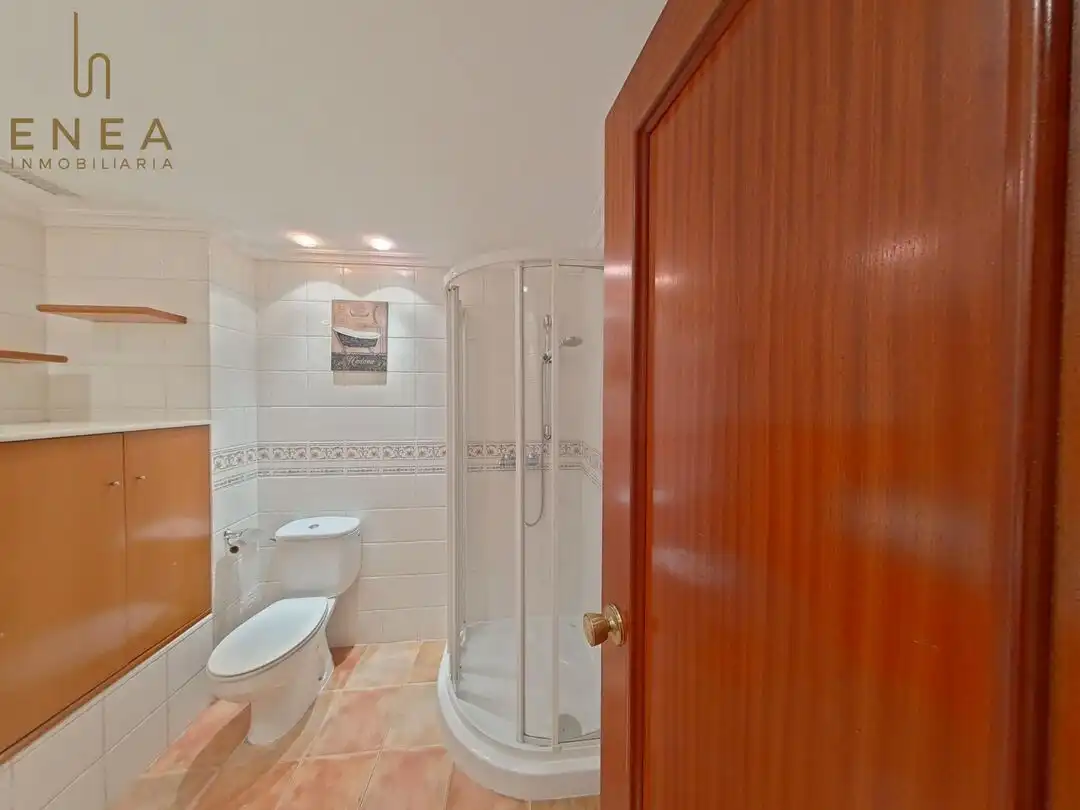 Badezimmer von Wohnung zum Verkauf in Vitoria - Gasteiz mit Heizung, Terrasse und Abstellraum
