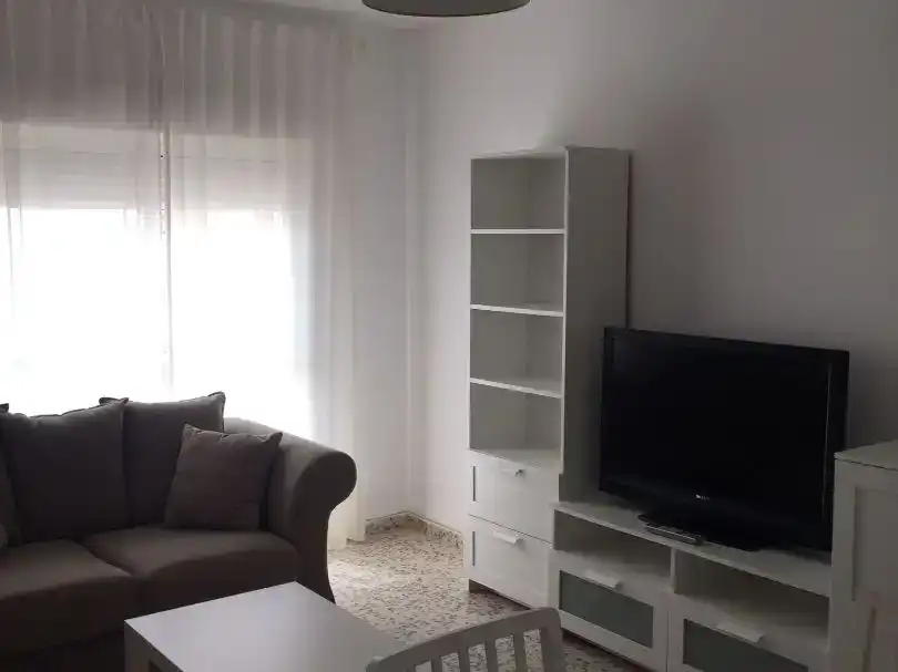 Wohnzimmer von Wohnung zur Miete in San Roque mit Balkon
