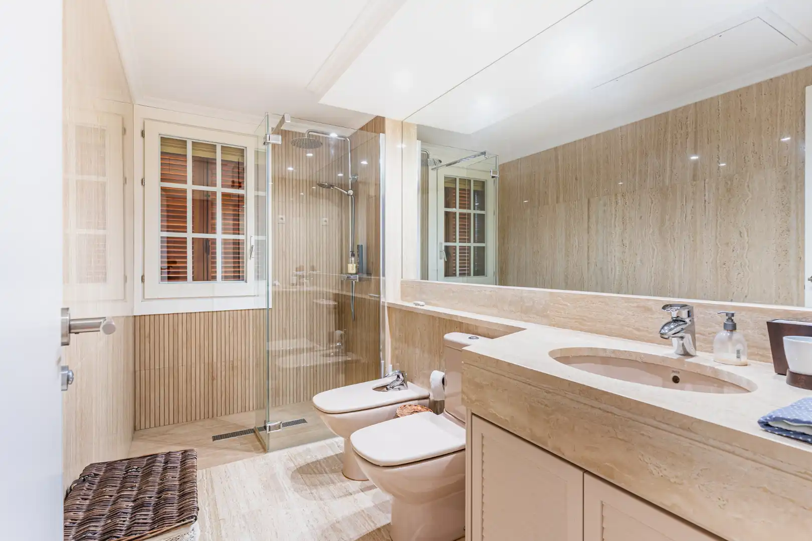 Baño de Casa o chalet en venta en Las Rozas de Madrid con Aire acondicionado, Calefacción y Jardín privado