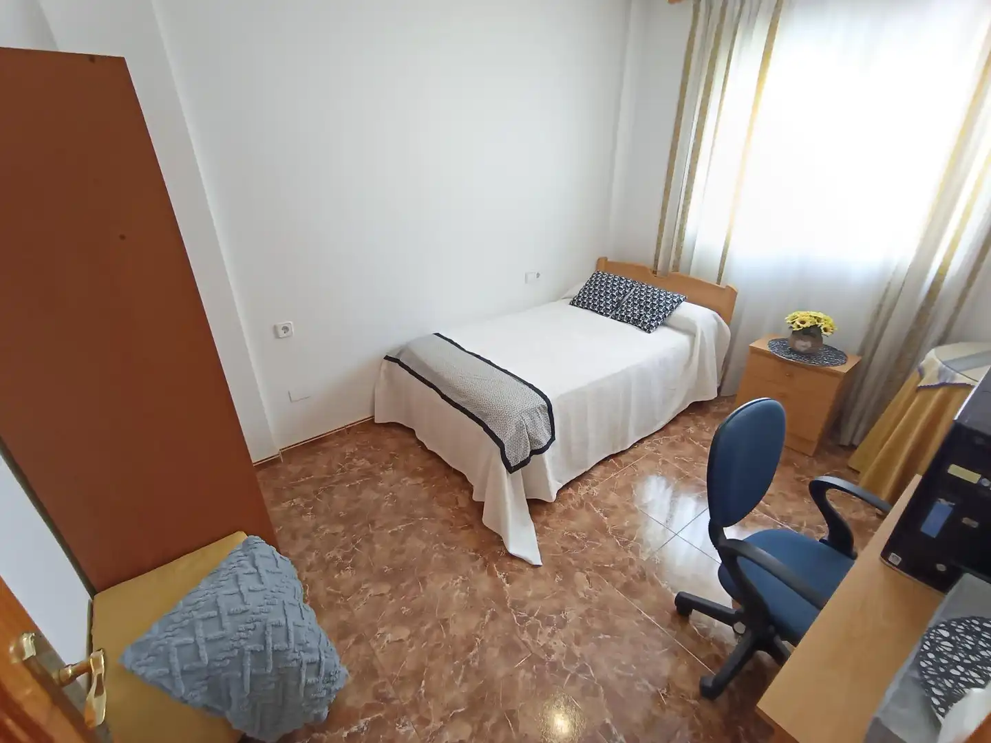 Schlafzimmer von Einfamilien-Reihenhaus zum Verkauf in Ulea mit Klimaanlage, Heizung und Terrasse
