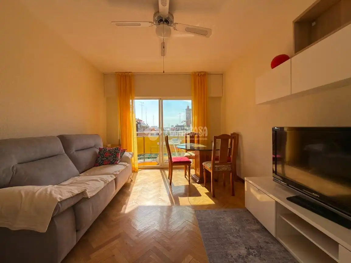 Sala de estar de Piso de alquiler en Madrid con Aire acondicionado, Calefacción y Terraza