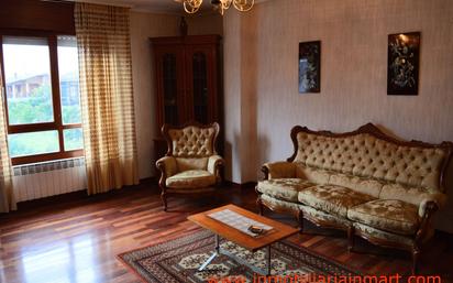 Living room of Flat for sale in Medina de Pomar  with Heating, Terrace and Storage room