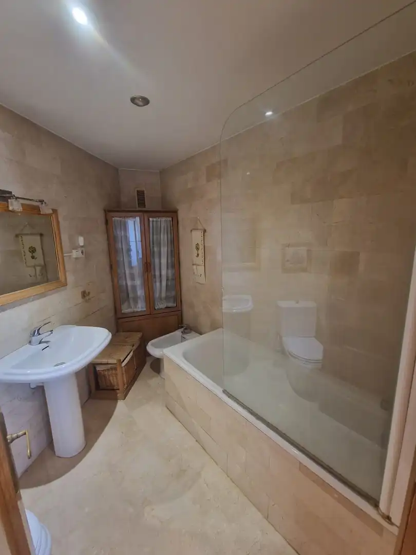 Baño de Piso en venta en Monzón con Aire acondicionado, Calefacción y Terraza