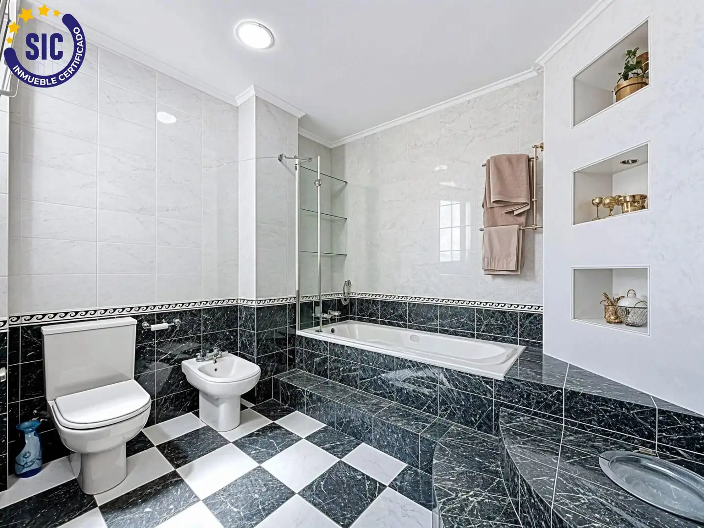 Baño de Casa o chalet en venta en Valencia con Aire acondicionado, Calefacción y Parquet