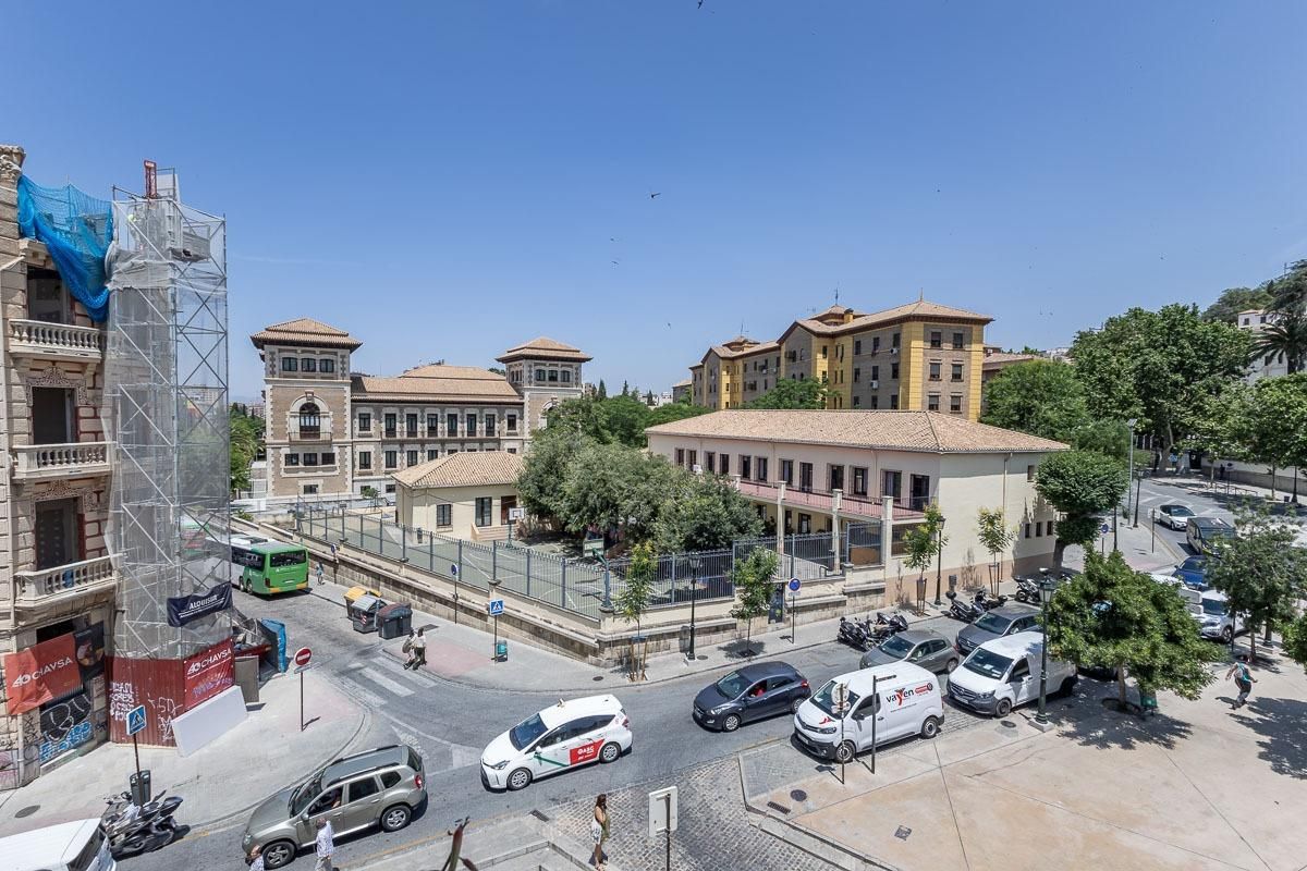 Exterior view of Single-family semi-detached for sale in  Granada Capital  with Heating, Terrace and Balcony
