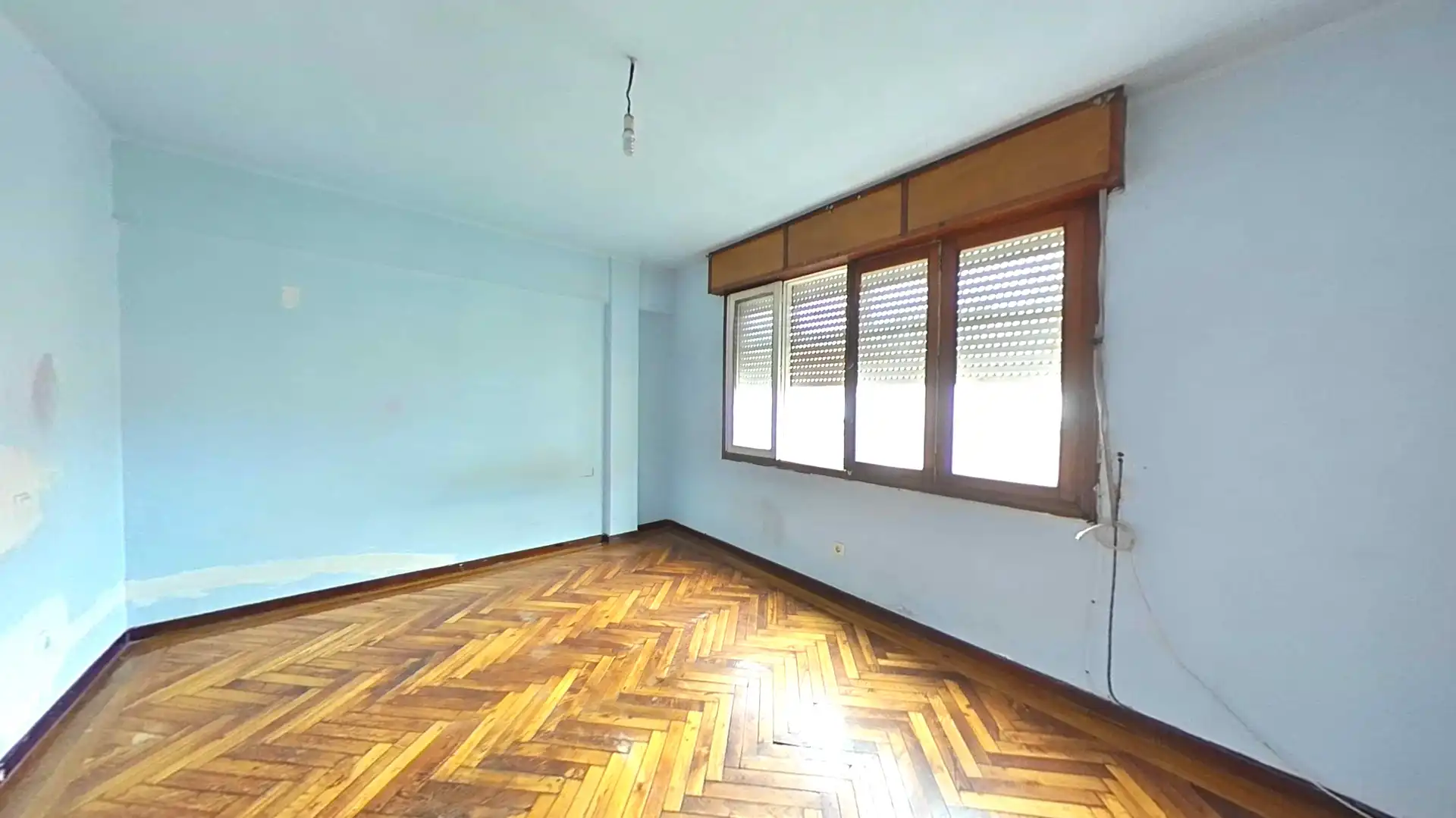 Schlafzimmer von Wohnung zum Verkauf in Vigo  mit Parkett