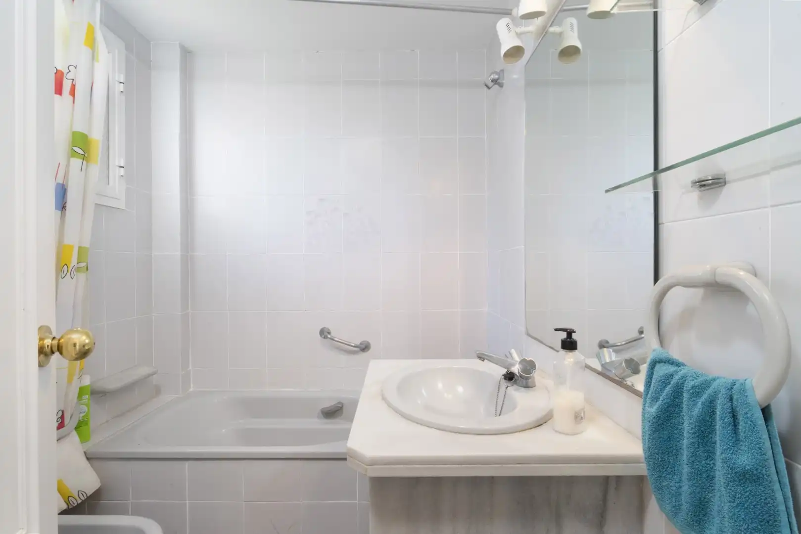 Baño de Casa adosada en venta en Marbella con Jardín privado, Terraza y Piscina