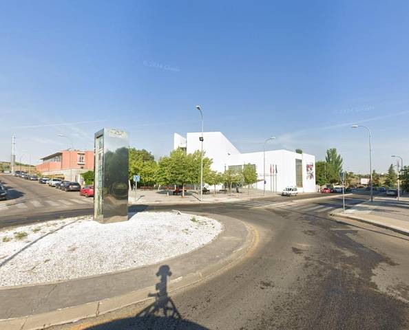 Casa adosada en Venta en Hispanoamérica - Comunidades