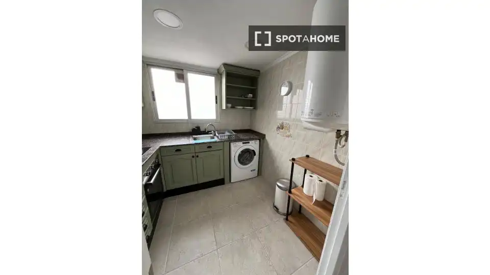 Cocina de Piso de alquiler en Valencia con Aire acondicionado, Calefacción y Amueblado