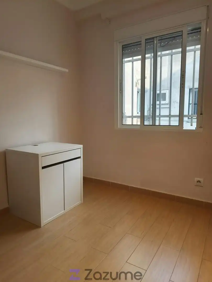 Schlafzimmer von Wohnung zur Miete in Sevilla mit Klimaanlage, Heizung und Möbliert