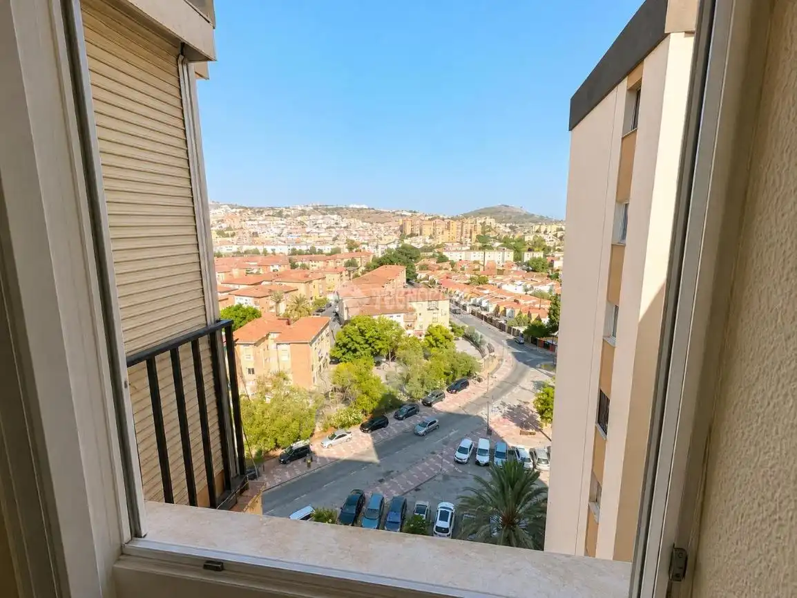 Vista exterior de Piso en venta en Málaga con Terraza