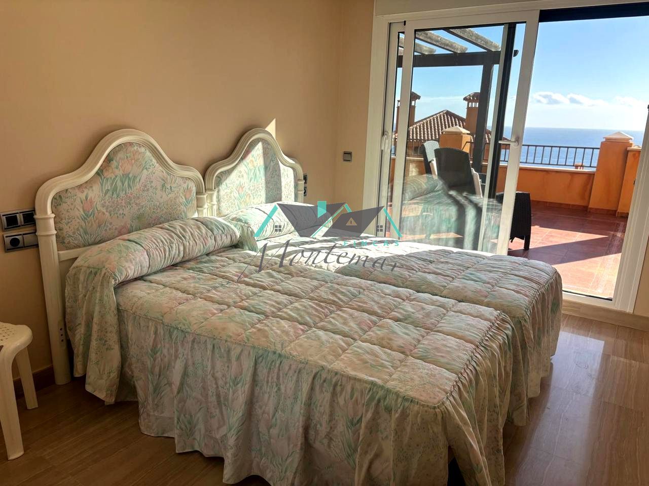 Dormitori de Pis de lloguer en Águilas amb Aire condicionat, Terrassa i Moblat