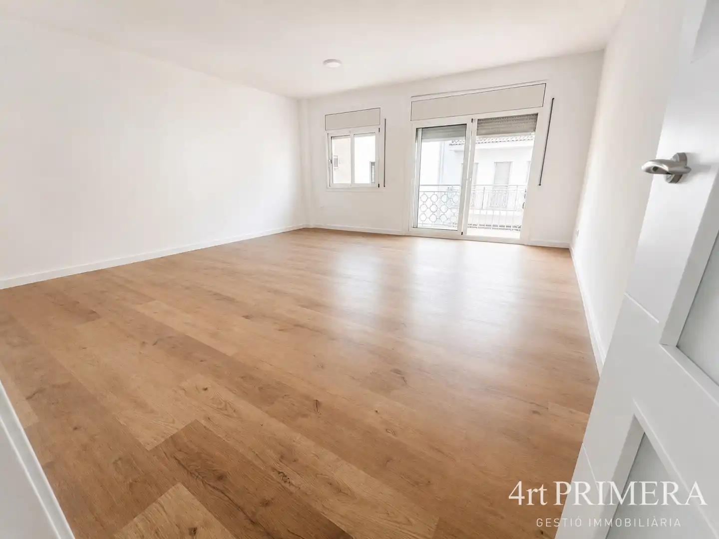 Sala de estar de Piso en venta en Granollers con Parquet y Balcón