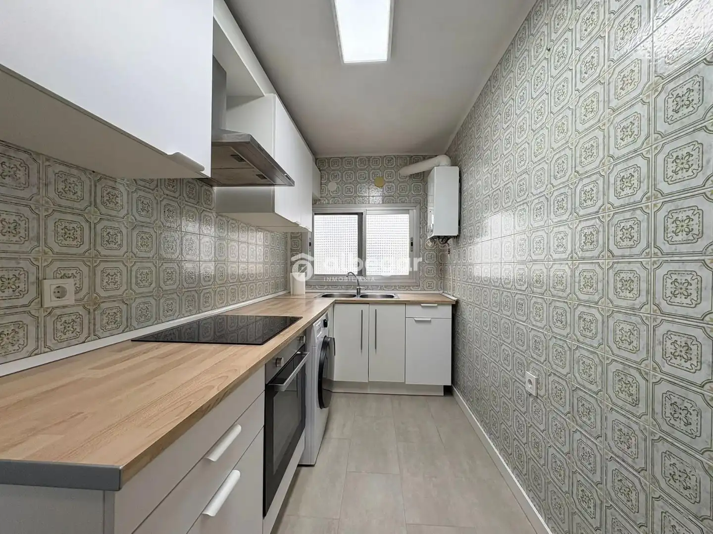 Cuina de Pis de lloguer en Valencia amb Aire condicionat, Parquet i Terrassa