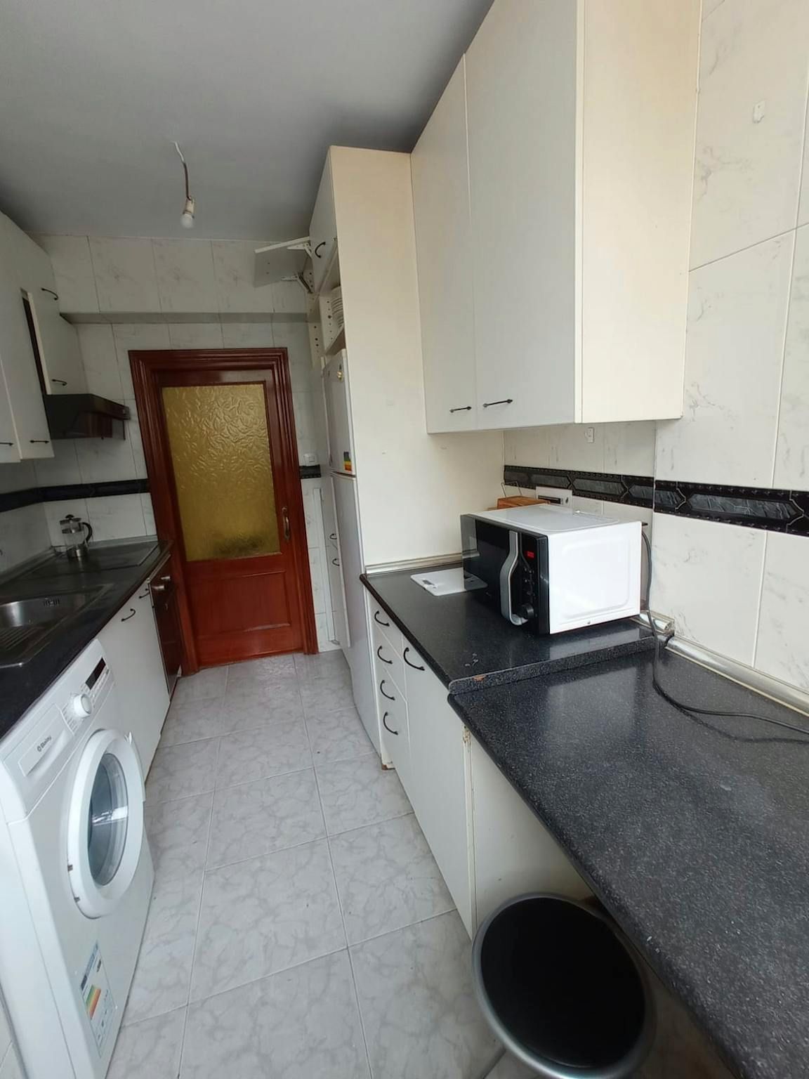 Flat to share in N/A, Ventas