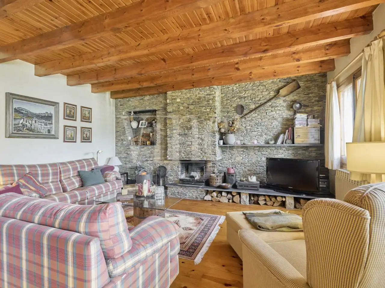 Living room of Houses for sale in Puigcerdà  with Heating, Private garden and Parquet flooring