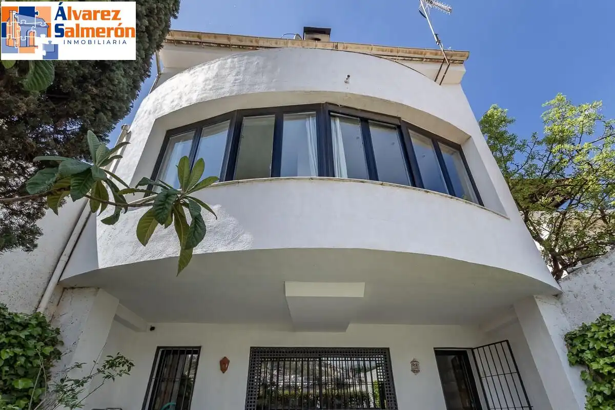 Exterior view of Houses for sale in Granada  with Air Conditioner, Terrace and Storage room