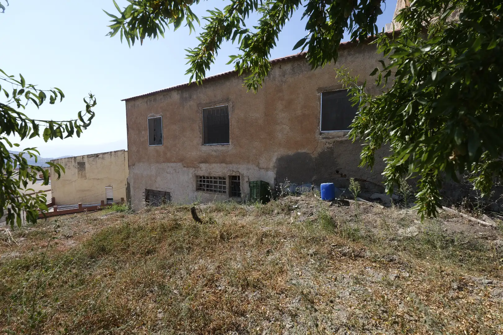 Vista exterior de Casa adosada en venda en Paterna del Río amb Jardí privat