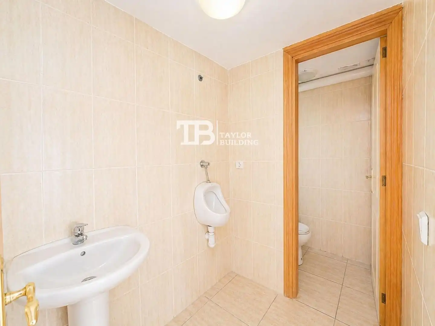 Bathroom of Commercial properties for sale in Calvià