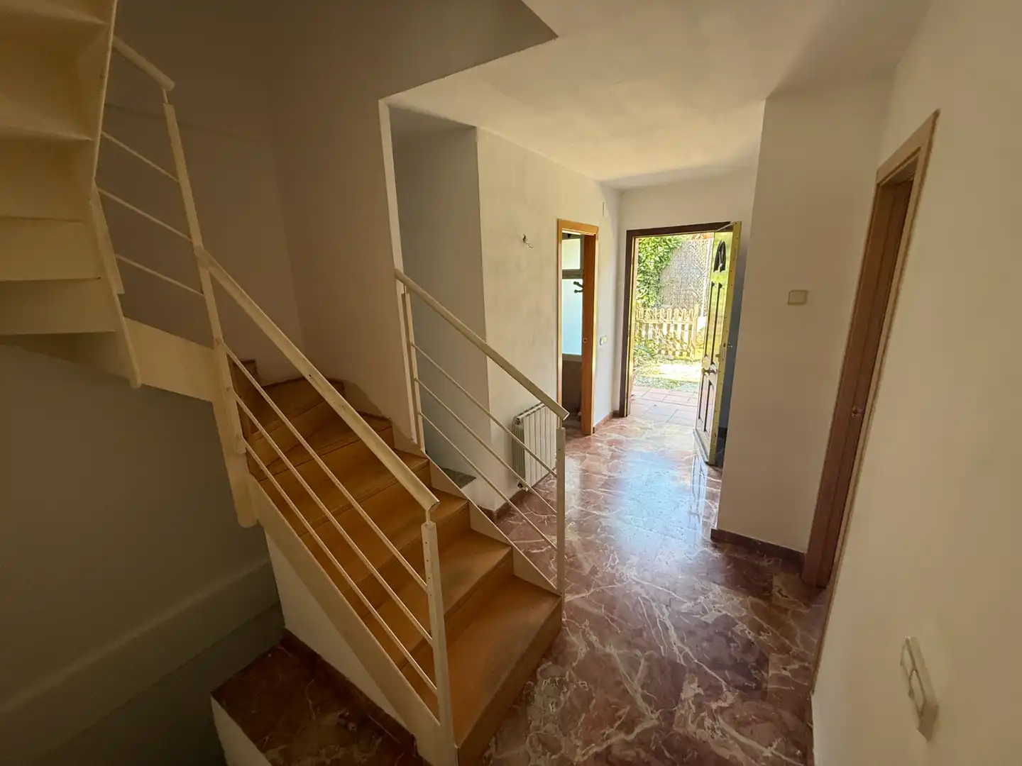 Einfamilien-Reihenhaus zum Verkauf in L'Ametlla del Vallès mit Klimaanlage, Heizung und Privatgarten