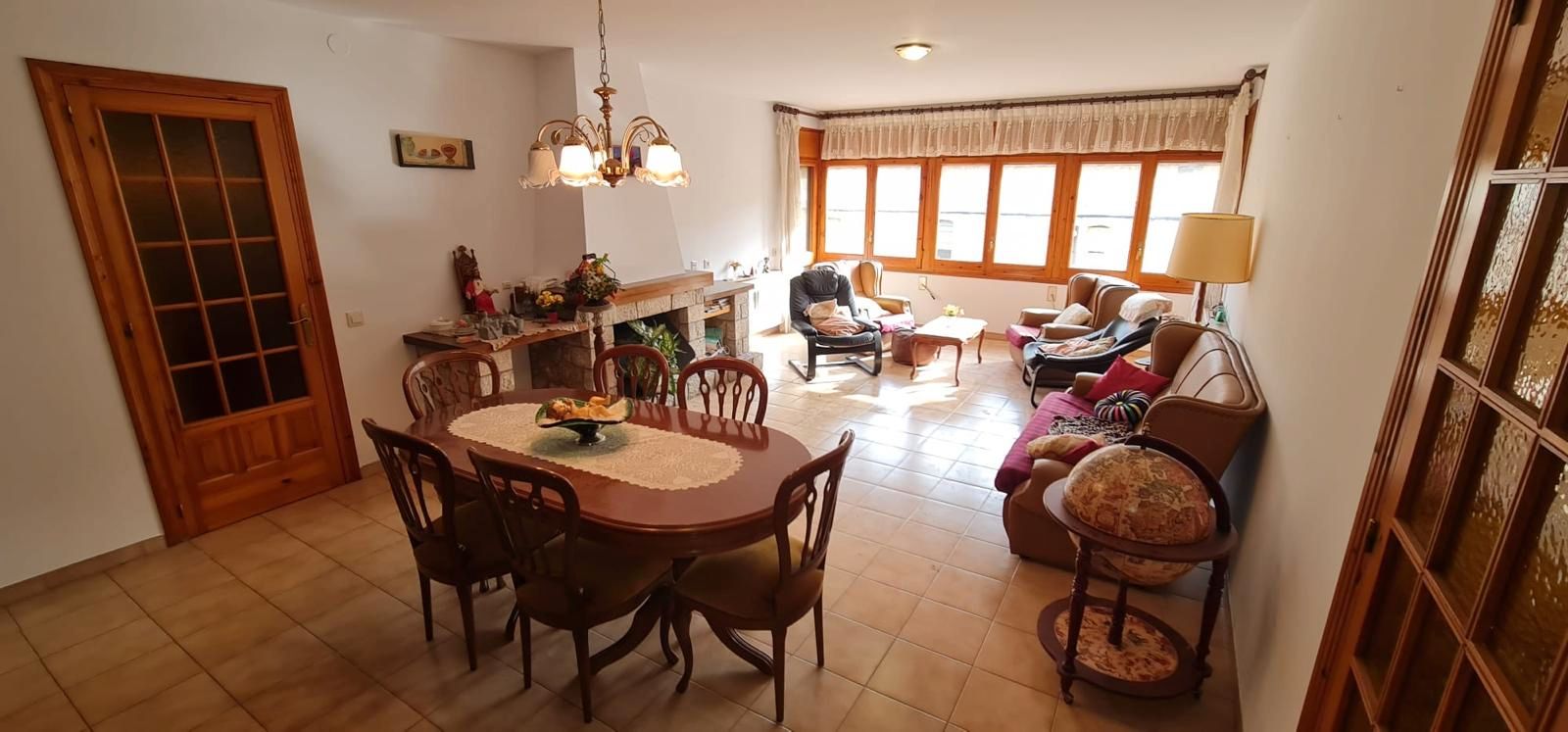 Sala d'estar de Casa adosada en venda en Sant Llorenç de Morunys amb Calefacció, Terrassa i Balcó