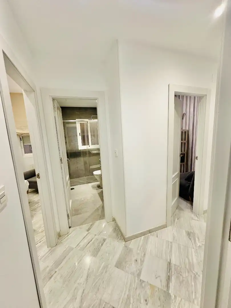 Flat for rent in Calle Gran Vía de Colón, Centro - Sagrario