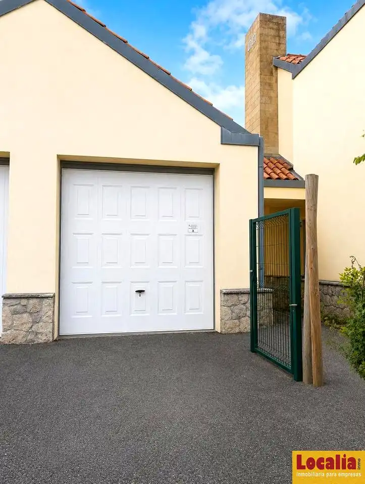 Parking de Casa o chalet en venta en Hazas de Cesto con Jardín privado y Terraza