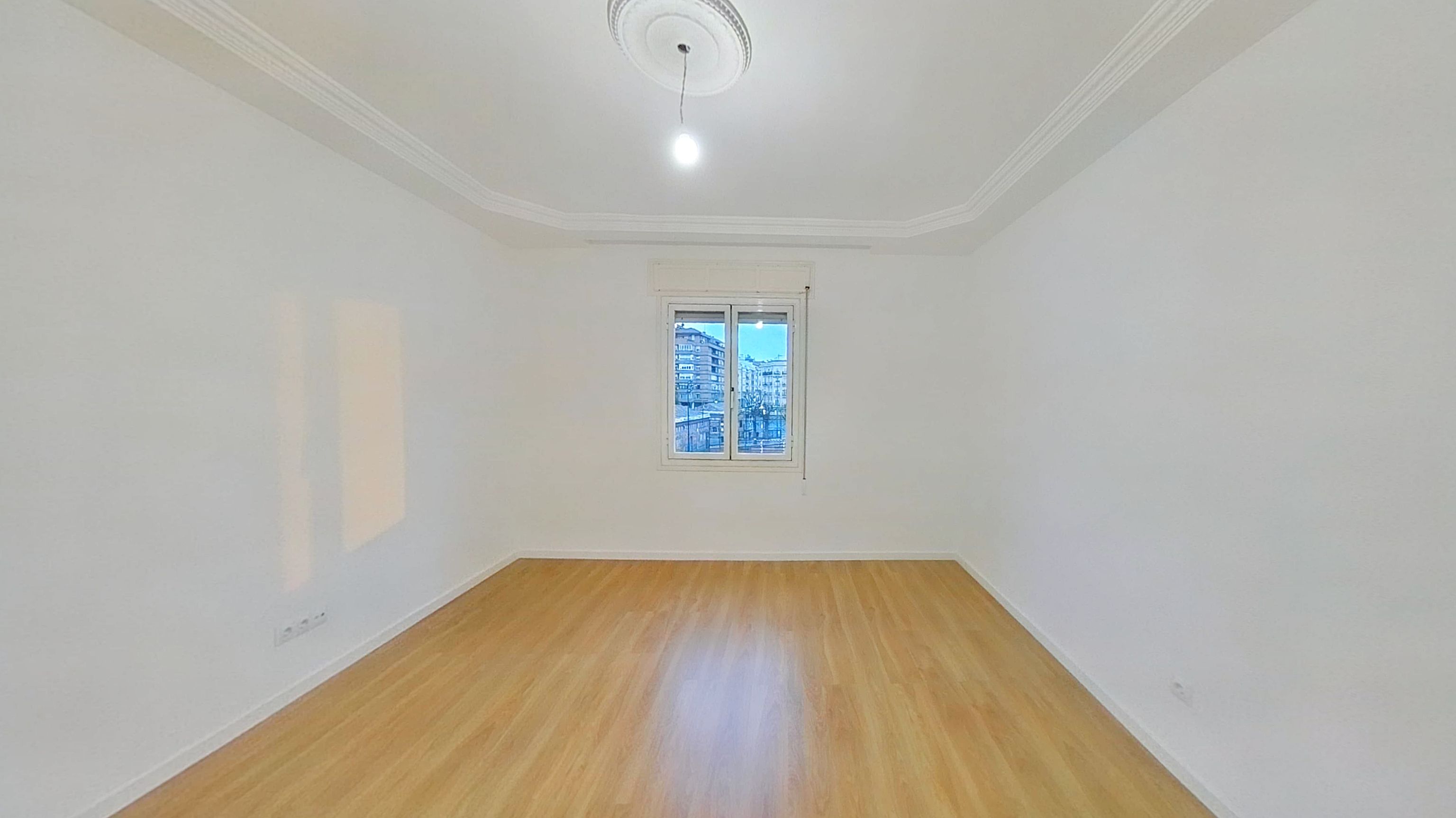Bedroom of Flat for sale in  Madrid Capital  with Oven