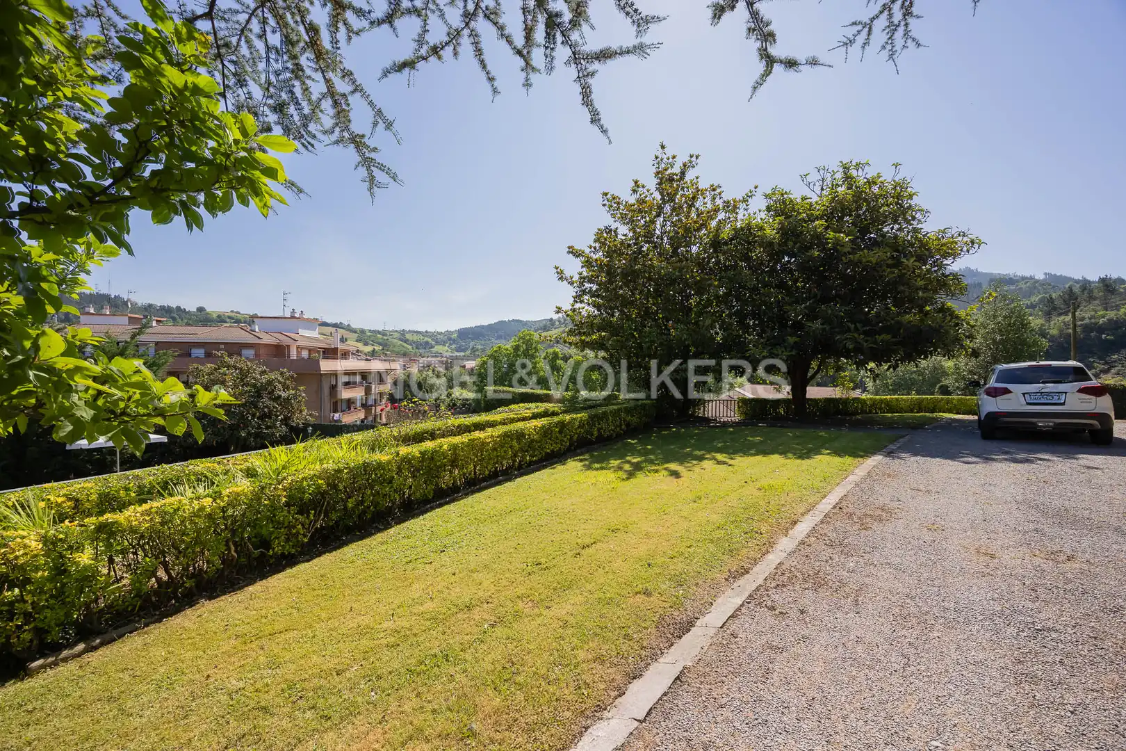 Vista exterior de Casa o xalet en venda en Zaldibar amb Calefacció, Jardí privat i Terrassa