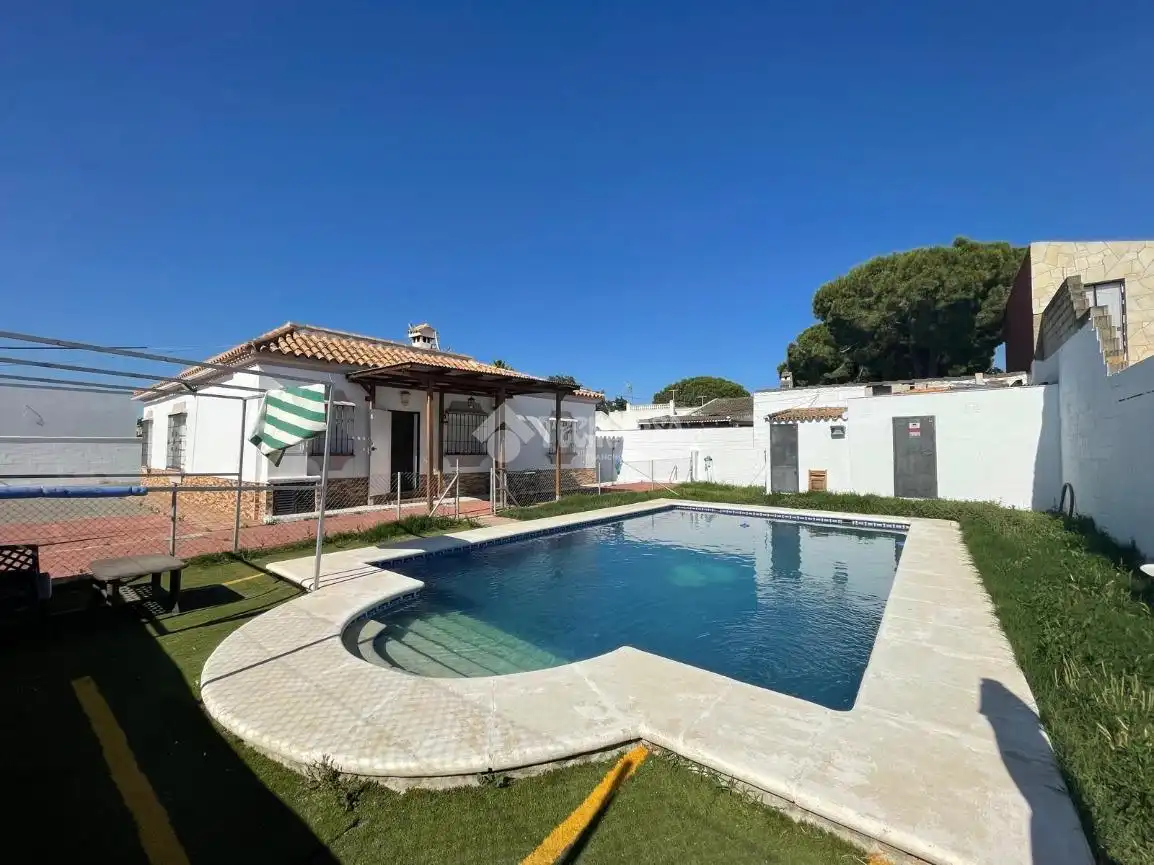 Piscina de Finca rústica en venta en Chiclana de la Frontera