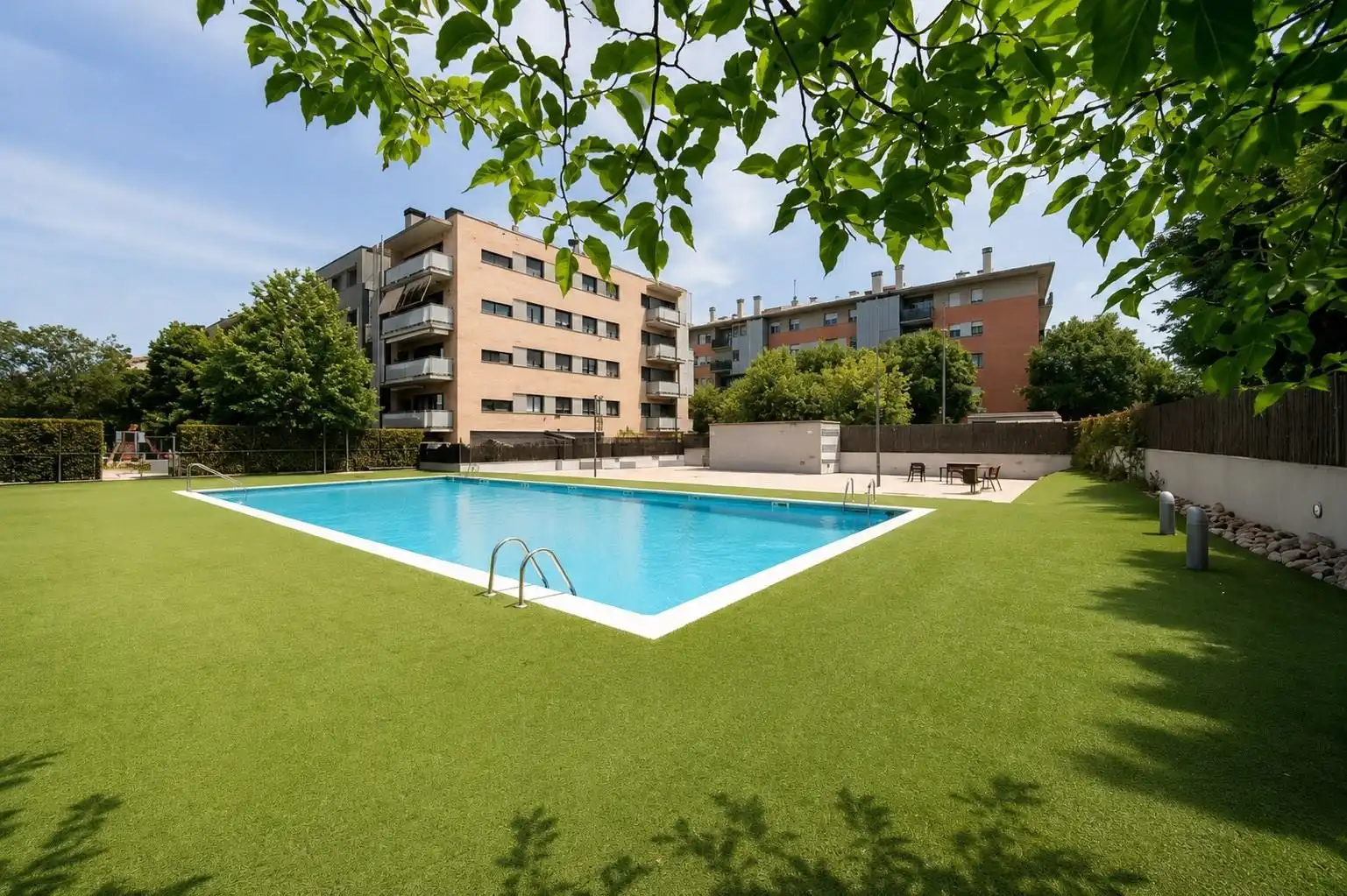 Piscina de Pis en venda en Sant Cugat del Vallès amb Aire condicionat, Calefacció i Terrassa