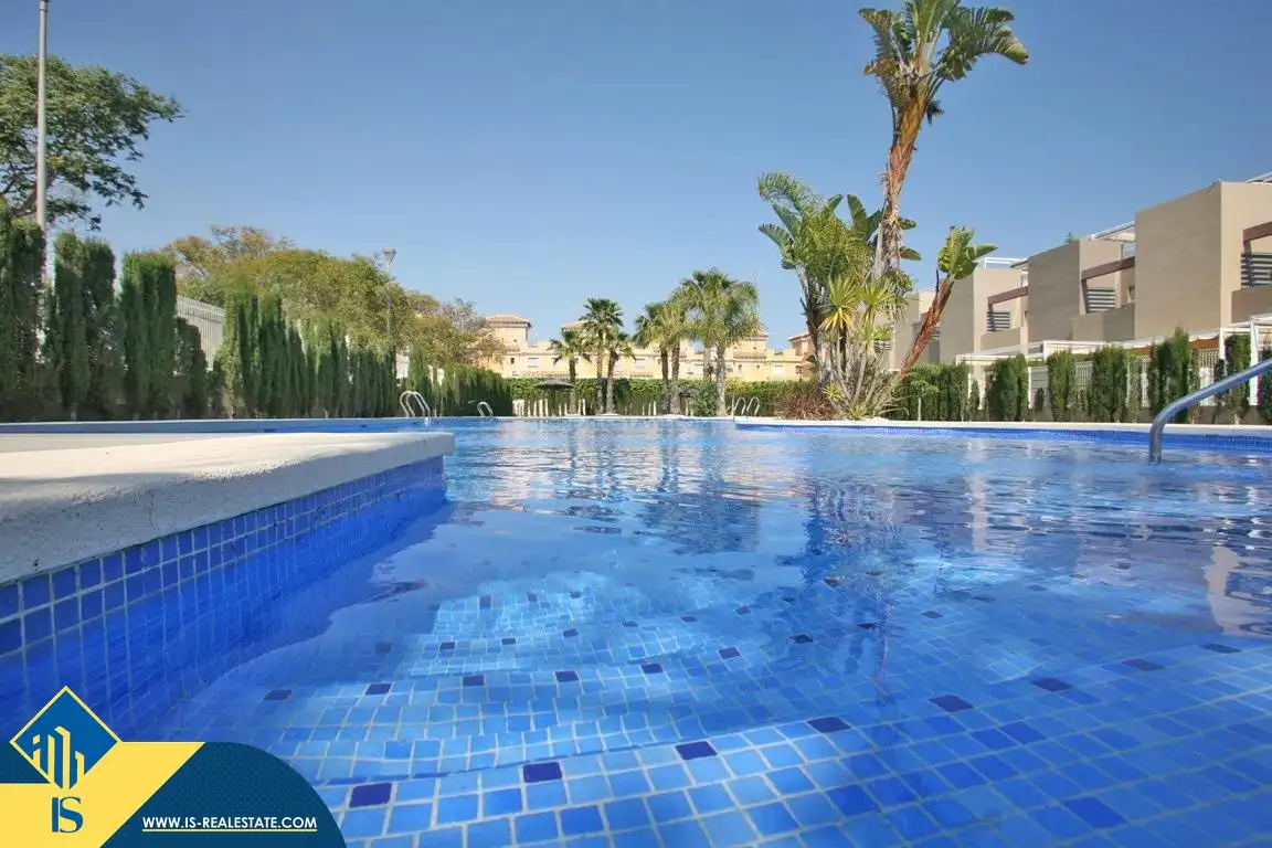 Bungalow amb piscina en venda a Nueva Torrevieja - Aguas Nuevas, imagen 49