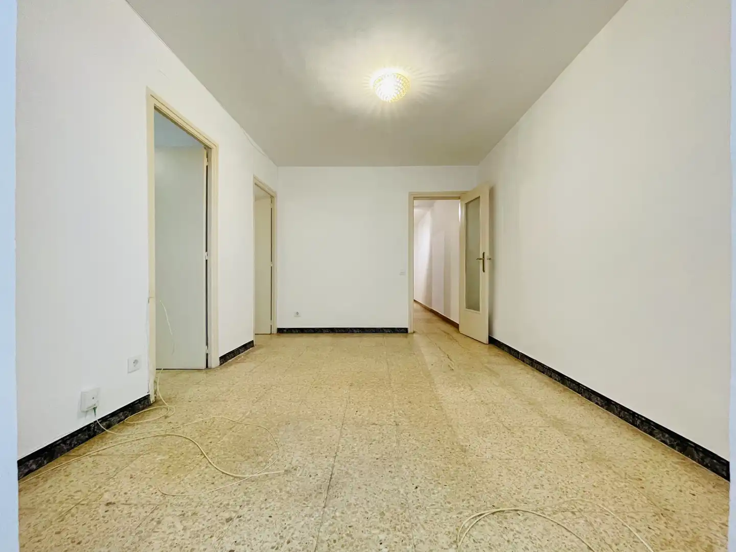 Flat for rent in Corbera de Llobregat  with Oven