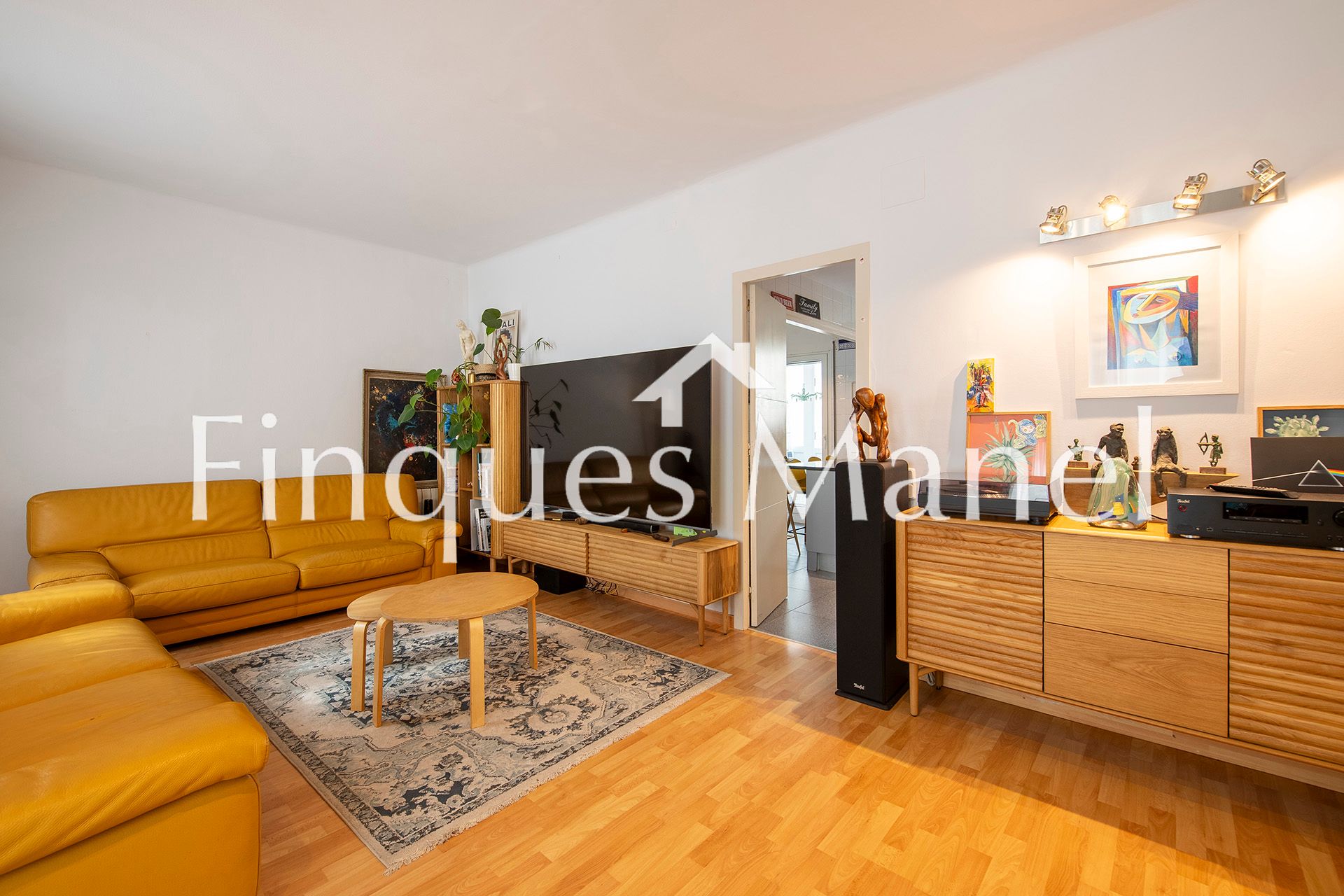 Living room of Flat for sale in Girona Capital  with Air Conditioner, Heating and Parquet flooring