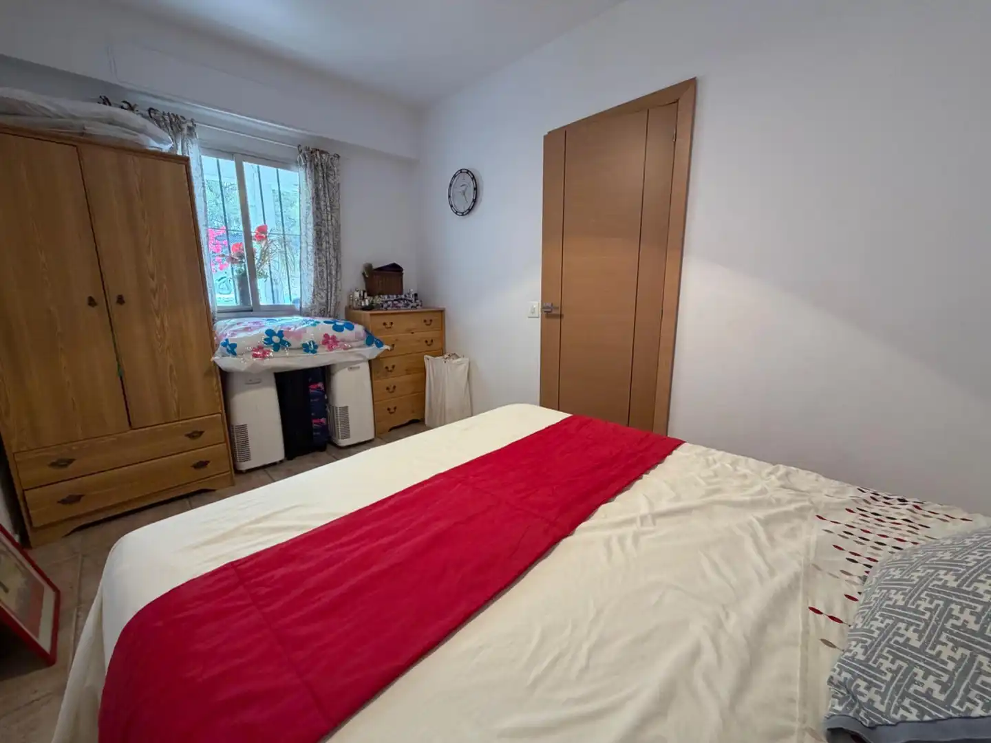 Habitación de Casa o chalet en venta en Casinos con Terraza, Trastero y Piscina