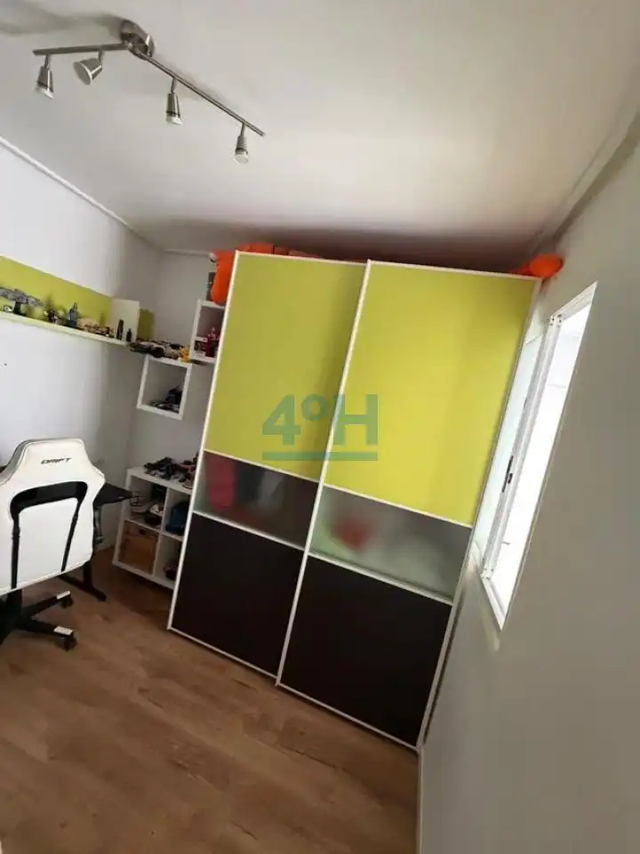 Dormitori de Pis en venda en Ourense Capital  amb Calefacció i Traster