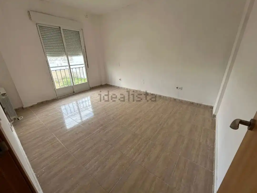 Außenansicht von Wohnung zum Verkauf in Miguelturra mit Heizung, Terrasse und Balkon